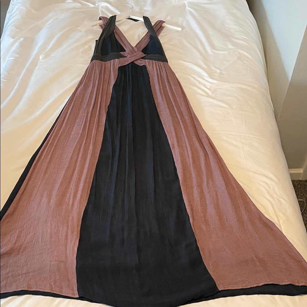 Altar’d State Sleeveless Women’s Two-Tone Maxi Dress in Mauve and Black